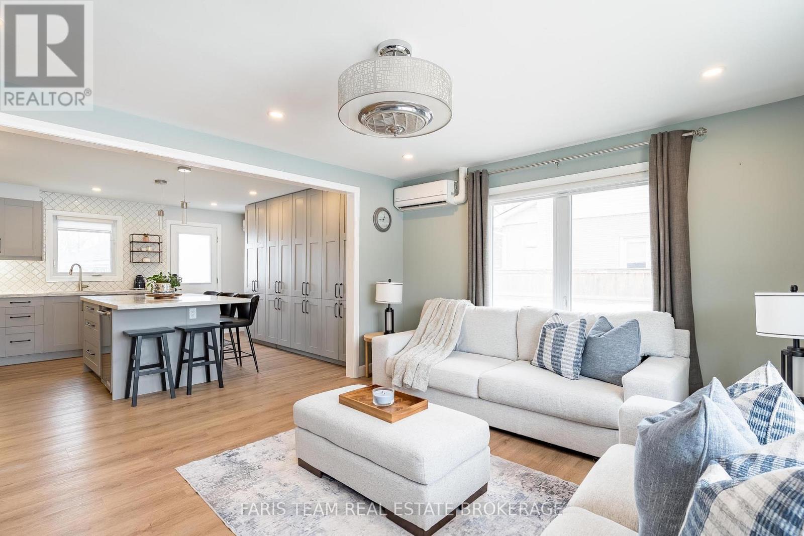 115 Bayview Drive, Barrie (Allandale Heights), Ontario  L4N 3P3 - Photo 14 - S12902410