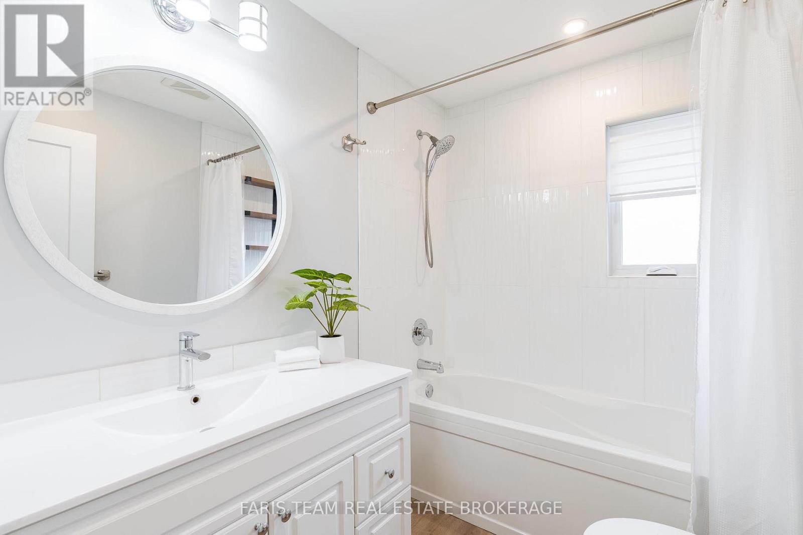 115 Bayview Drive, Barrie (Allandale Heights), Ontario  L4N 3P3 - Photo 22 - S12902410