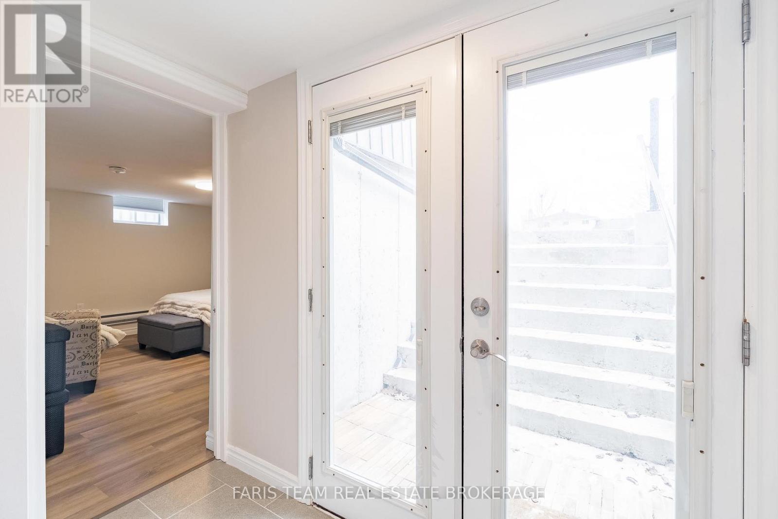 115 Bayview Drive, Barrie (Allandale Heights), Ontario  L4N 3P3 - Photo 23 - S12902410