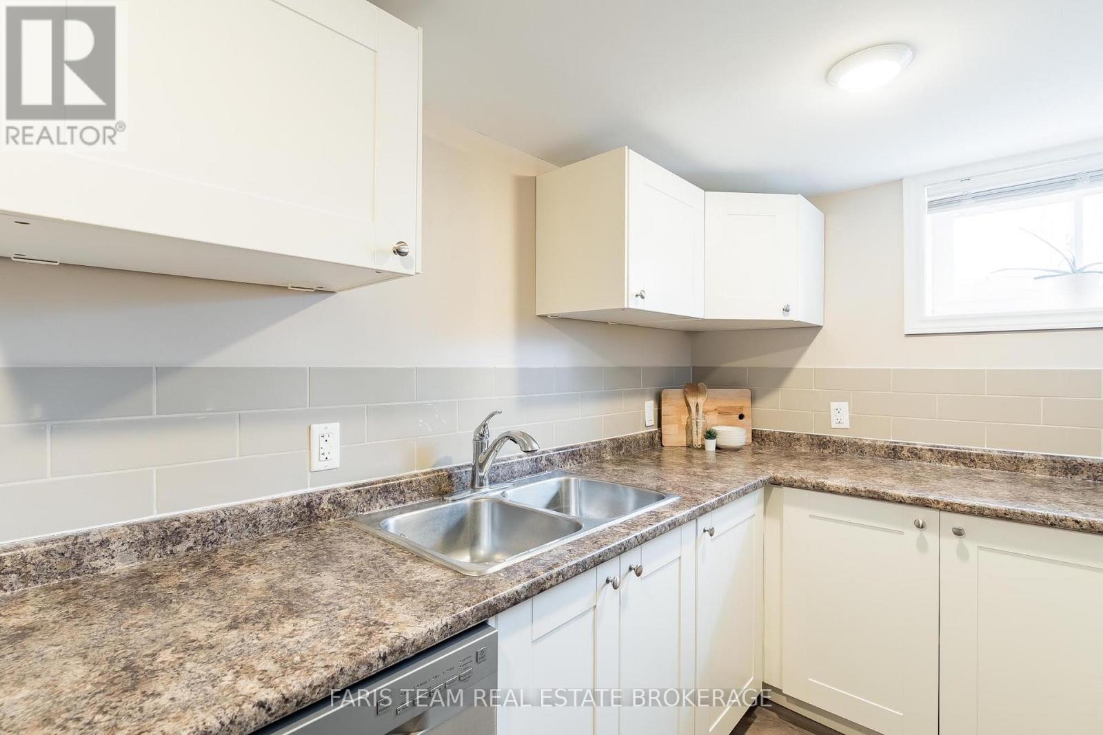 115 Bayview Drive, Barrie (Allandale Heights), Ontario  L4N 3P3 - Photo 25 - S12902410