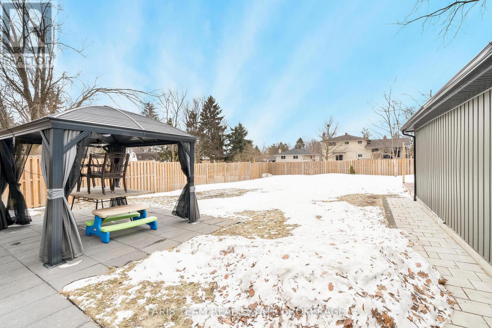 115 Bayview Drive, Barrie (Allandale Heights), Ontario  L4N 3P3 - Photo 39 - S12902410