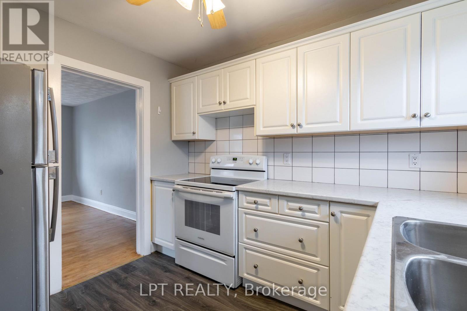 342 Linwood Avenue, Orillia, Ontario  L3V 2X1 - Photo 9 - S12902444