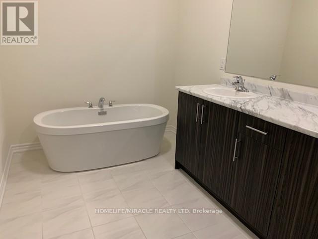 72 Coolhurst Avenue, Brampton, Ontario  L7A 5L9 - Photo 14 - W12899116