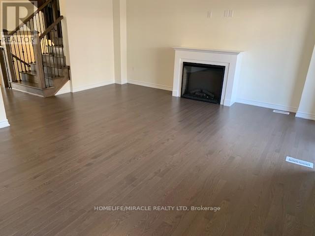 72 Coolhurst Avenue, Brampton, Ontario  L7A 5L9 - Photo 4 - W12899116