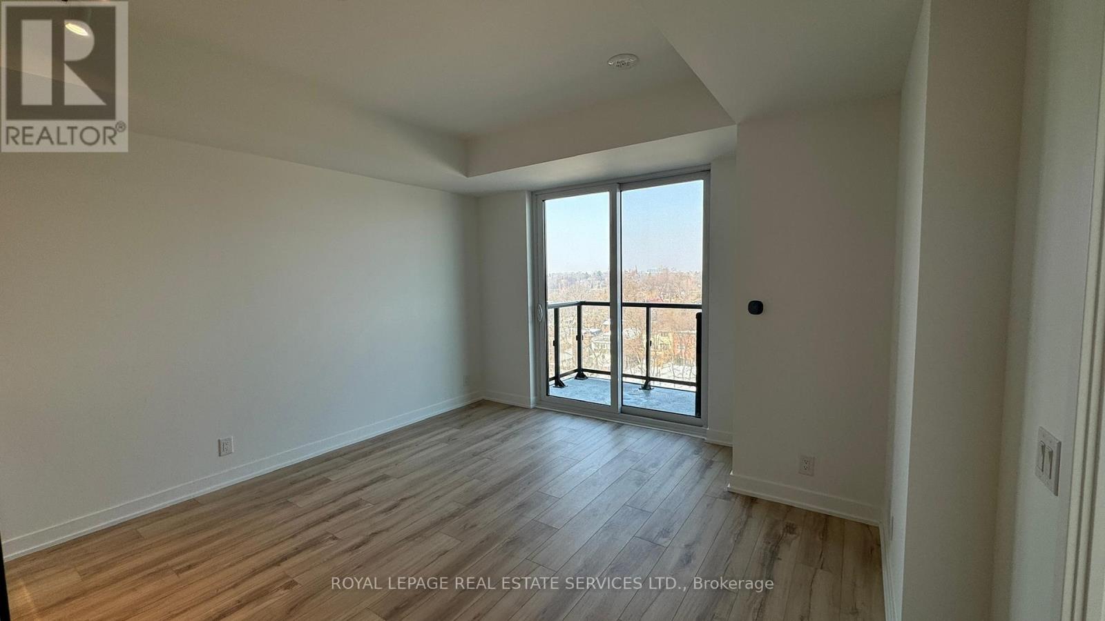 701 - 1660 Bloor Street W, Toronto, Ontario  M6P 0C6 - Photo 3 - W12899134