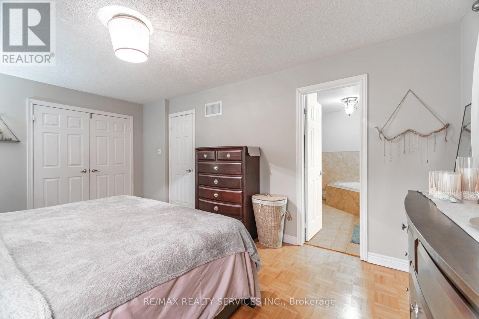 13 Emily Carr Crescent, Caledon, Ontario  L7E 2L1 - Photo 23 - W12899140