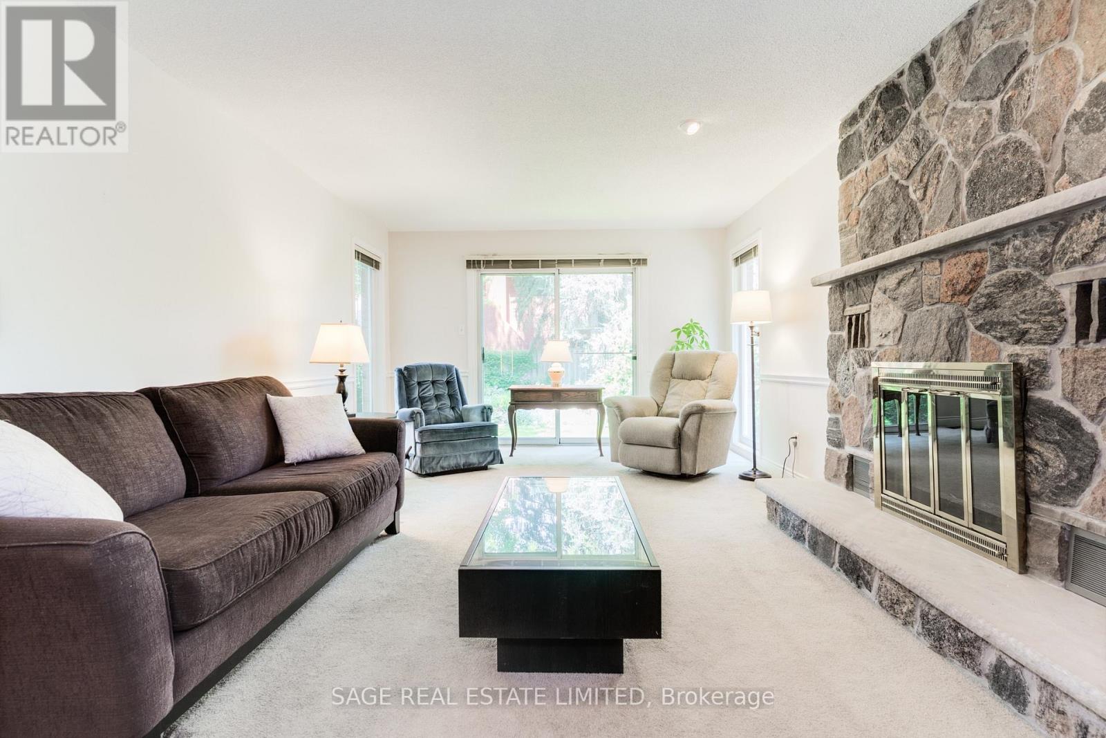 1859 Sherwood Forrest Circle, Mississauga, Ontario  L5K 2G6 - Photo 16 - W12899148