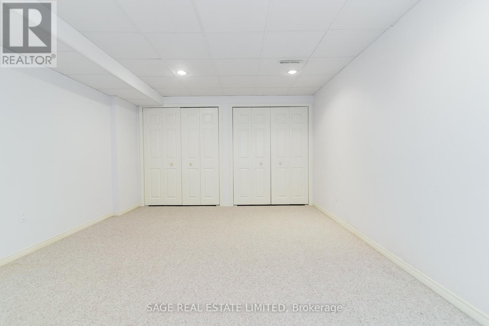 1859 Sherwood Forrest Circle, Mississauga, Ontario  L5K 2G6 - Photo 31 - W12899148
