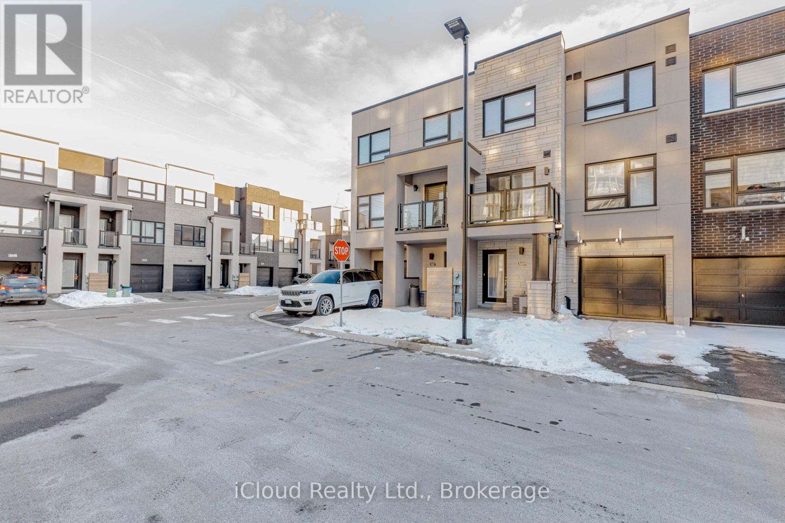 69 - 3189 Bastedo Common, Burlington, Ontario  L7M 0H4 - Photo 2 - W12899150