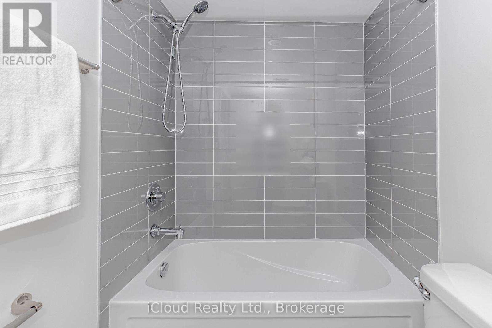 69 - 3189 Bastedo Common, Burlington, Ontario  L7M 0H4 - Photo 38 - W12899150