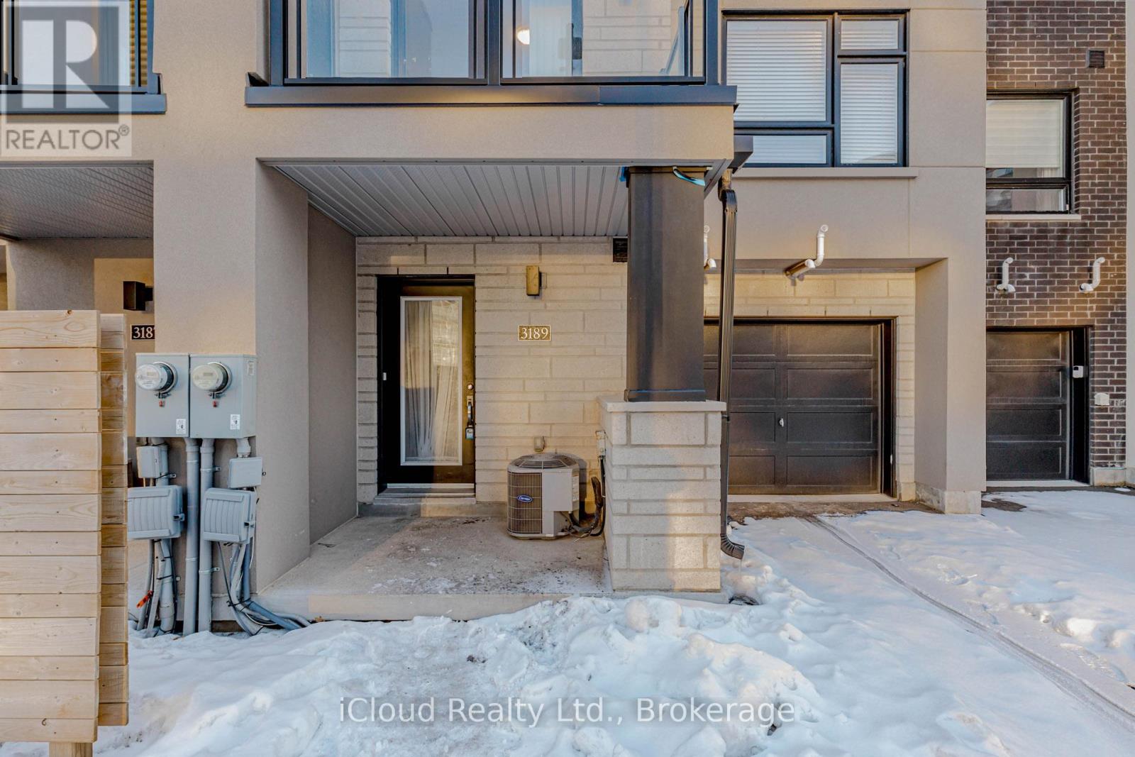 69 - 3189 Bastedo Common, Burlington, Ontario  L7M 0H4 - Photo 4 - W12899150