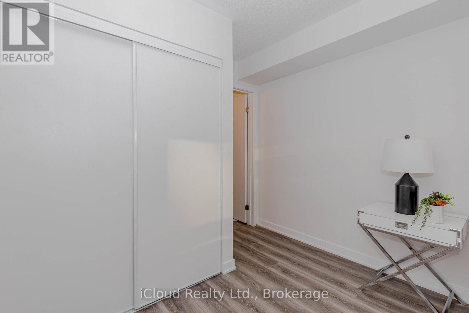 69 - 3189 Bastedo Common, Burlington, Ontario  L7M 0H4 - Photo 30 - W12899150