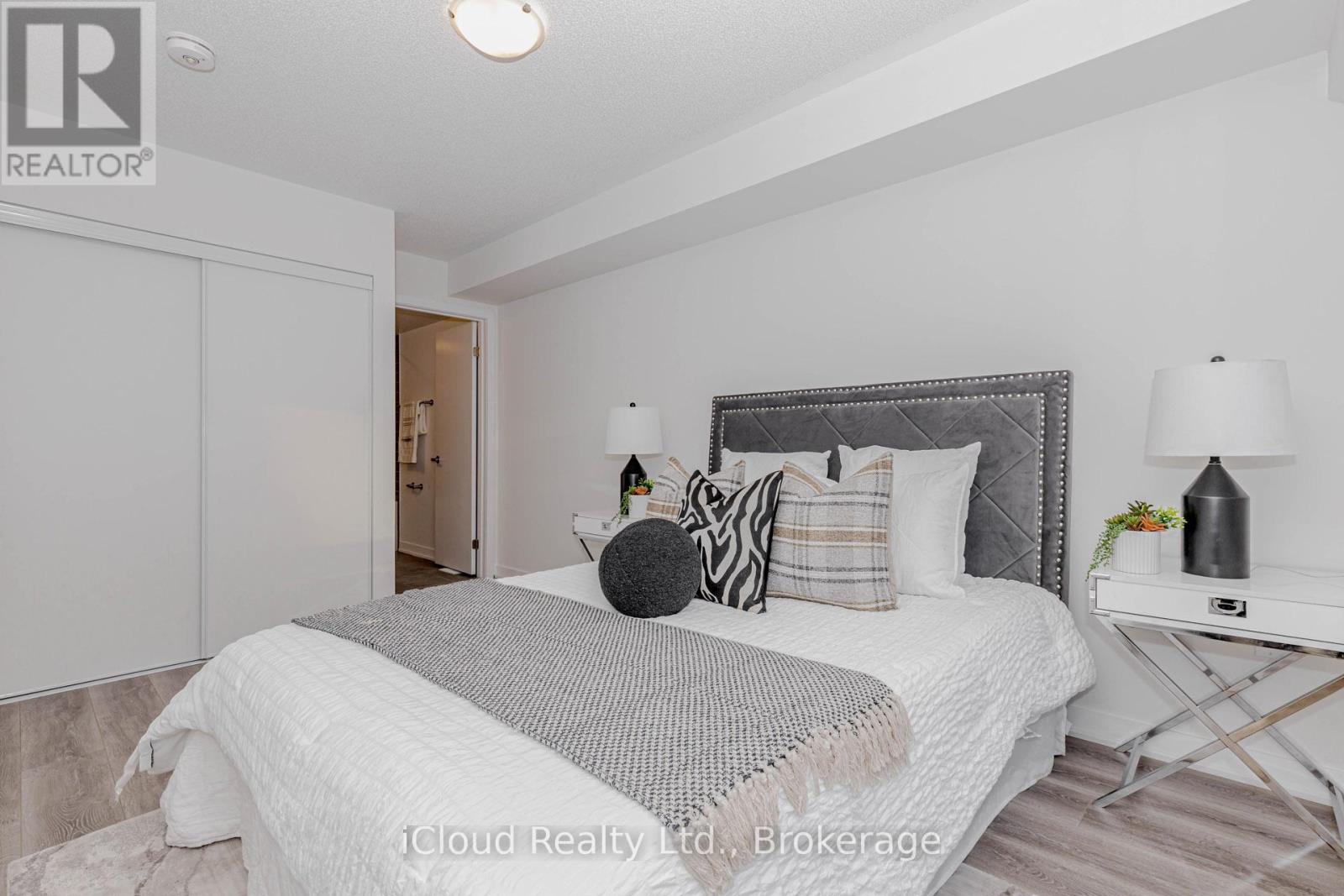 69 - 3189 Bastedo Common, Burlington, Ontario  L7M 0H4 - Photo 28 - W12899150