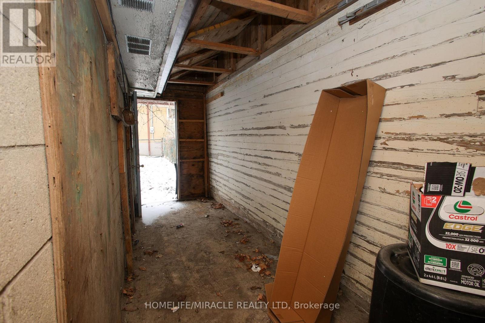 1171 Oxford Street E, London East, Ontario  N5Y 3L7 - Photo 46 - X12899076