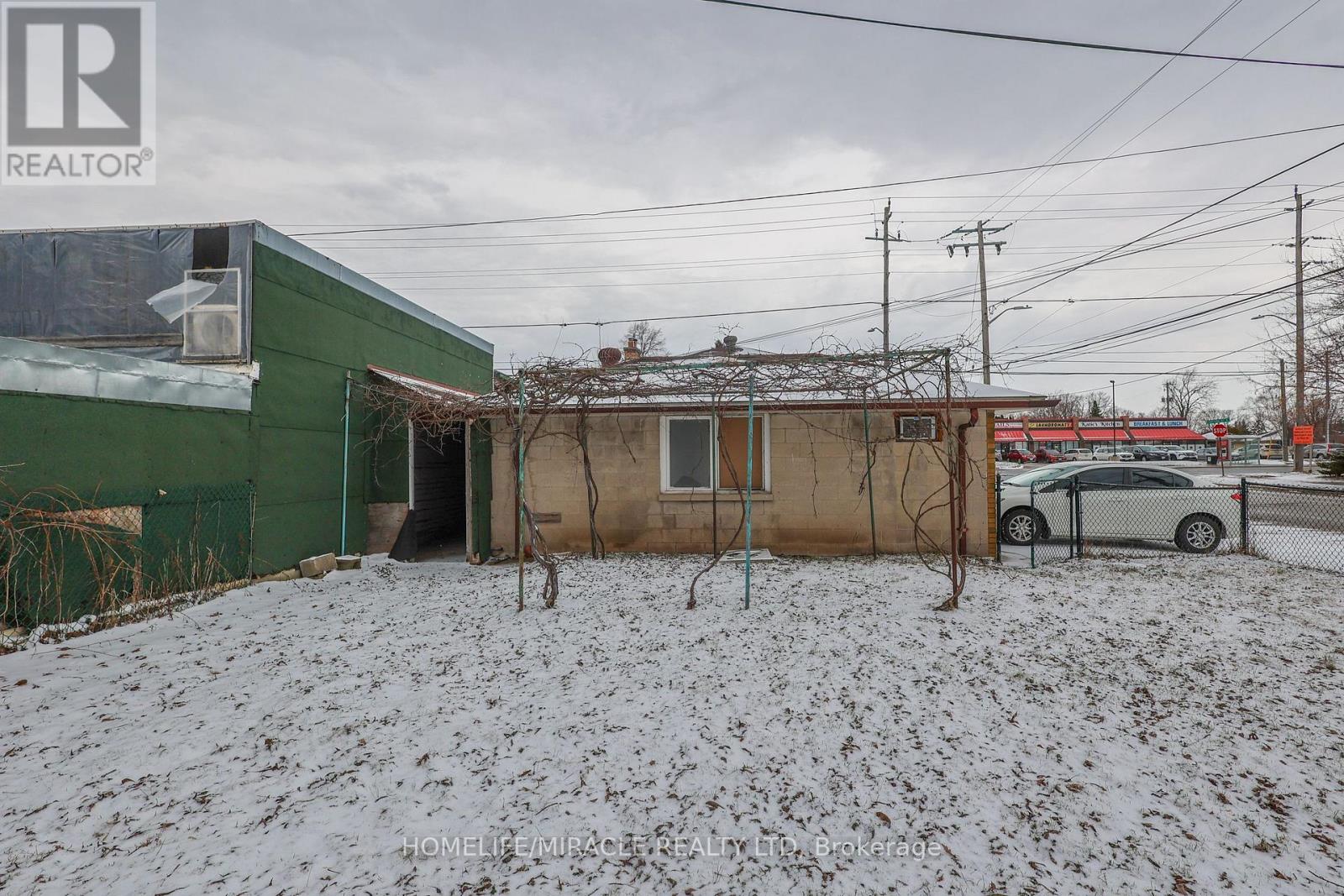 1171 Oxford Street E, London East, Ontario  N5Y 3L7 - Photo 50 - X12899076