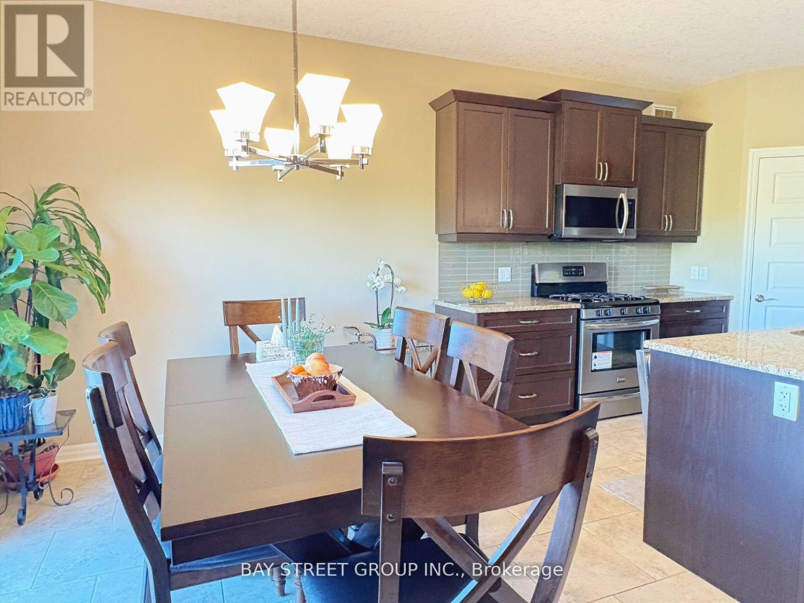 1451 Howlett Circle, London North, Ontario  N5X 0K5 - Photo 10 - X12899104