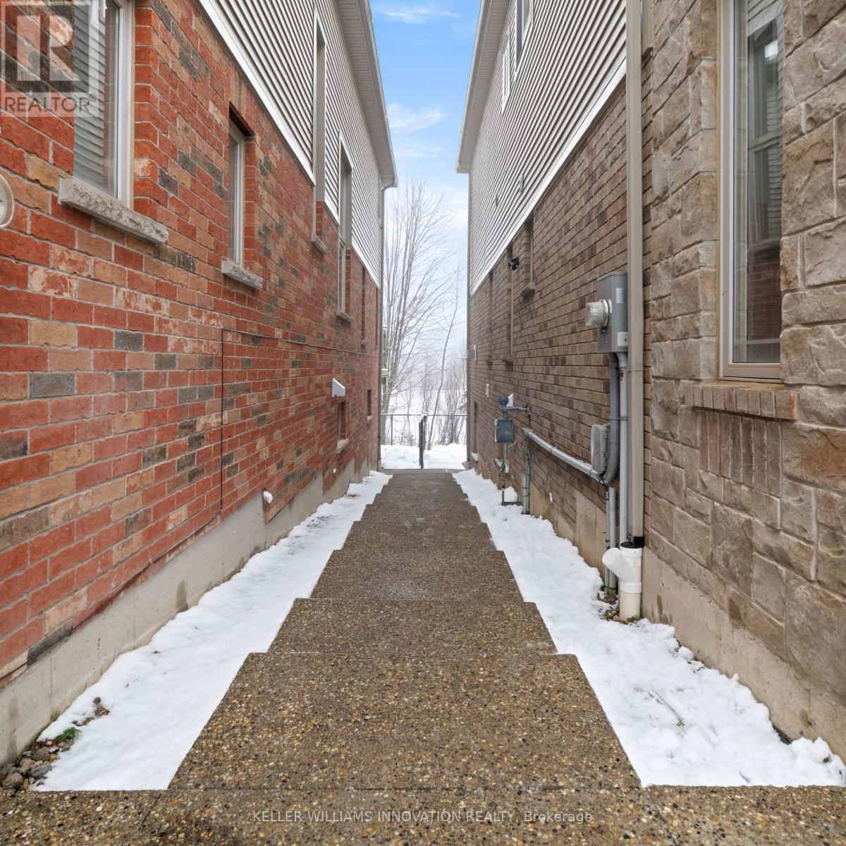 Lower - 695 Robert Ferrie Drive, Waterloo, Ontario  N2R 0B2 - Photo 4 - X12899126