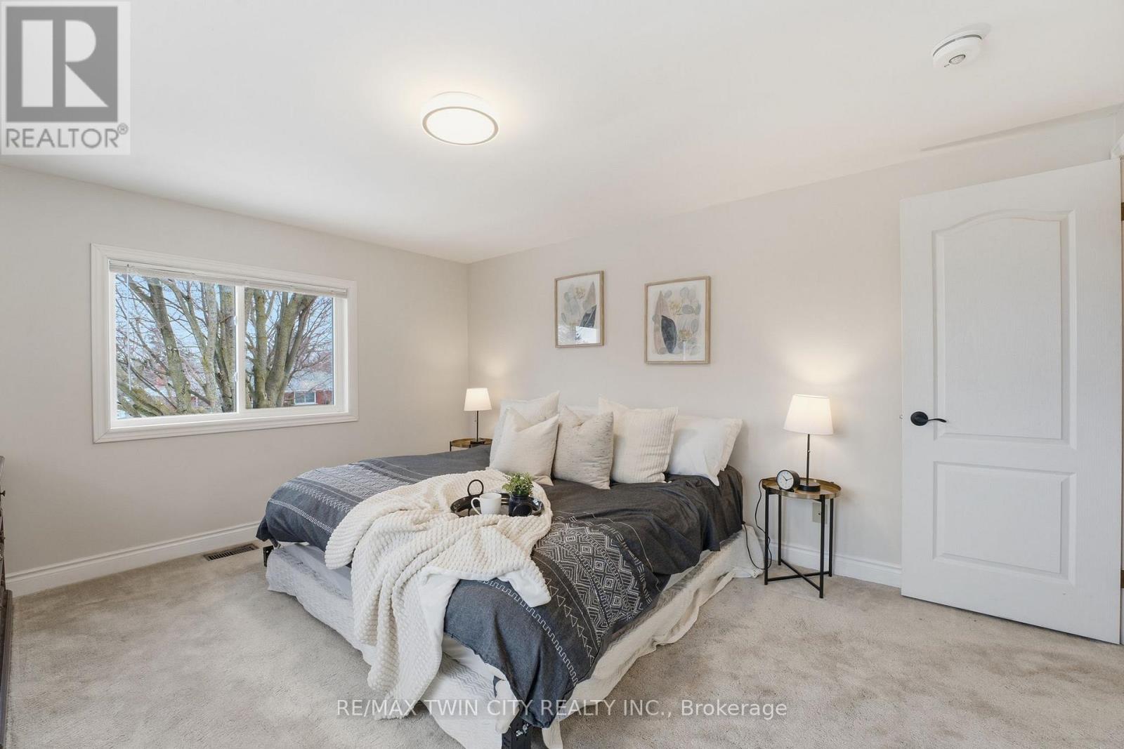 235 Elliott Street, Cambridge, Ontario  N1R 2L2 - Photo 18 - X12899130