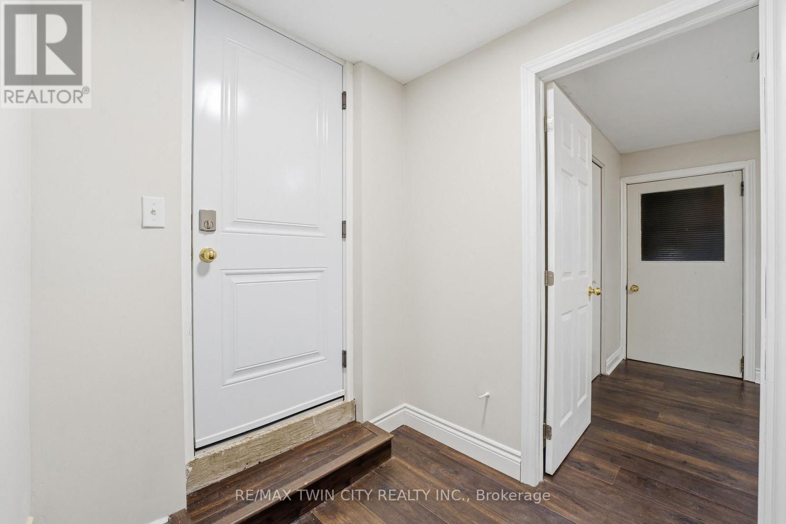 235 Elliott Street, Cambridge, Ontario  N1R 2L2 - Photo 29 - X12899130