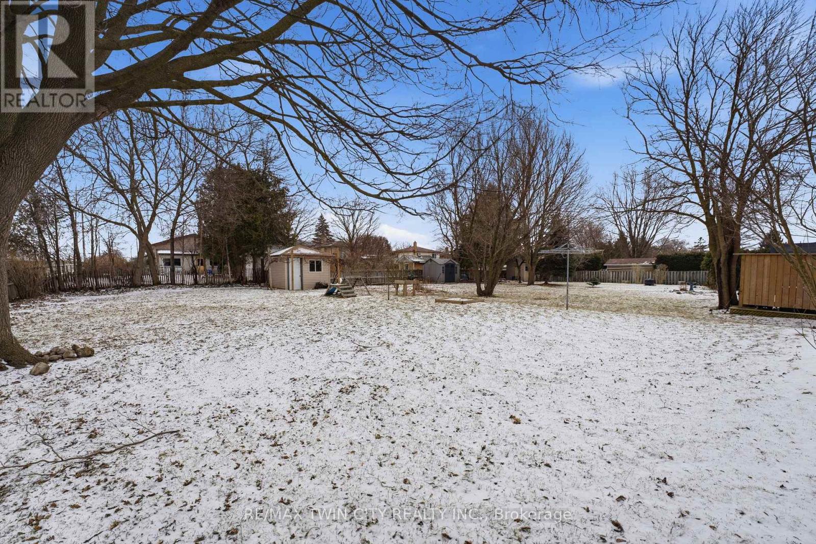 235 Elliott Street, Cambridge, Ontario  N1R 2L2 - Photo 41 - X12899130