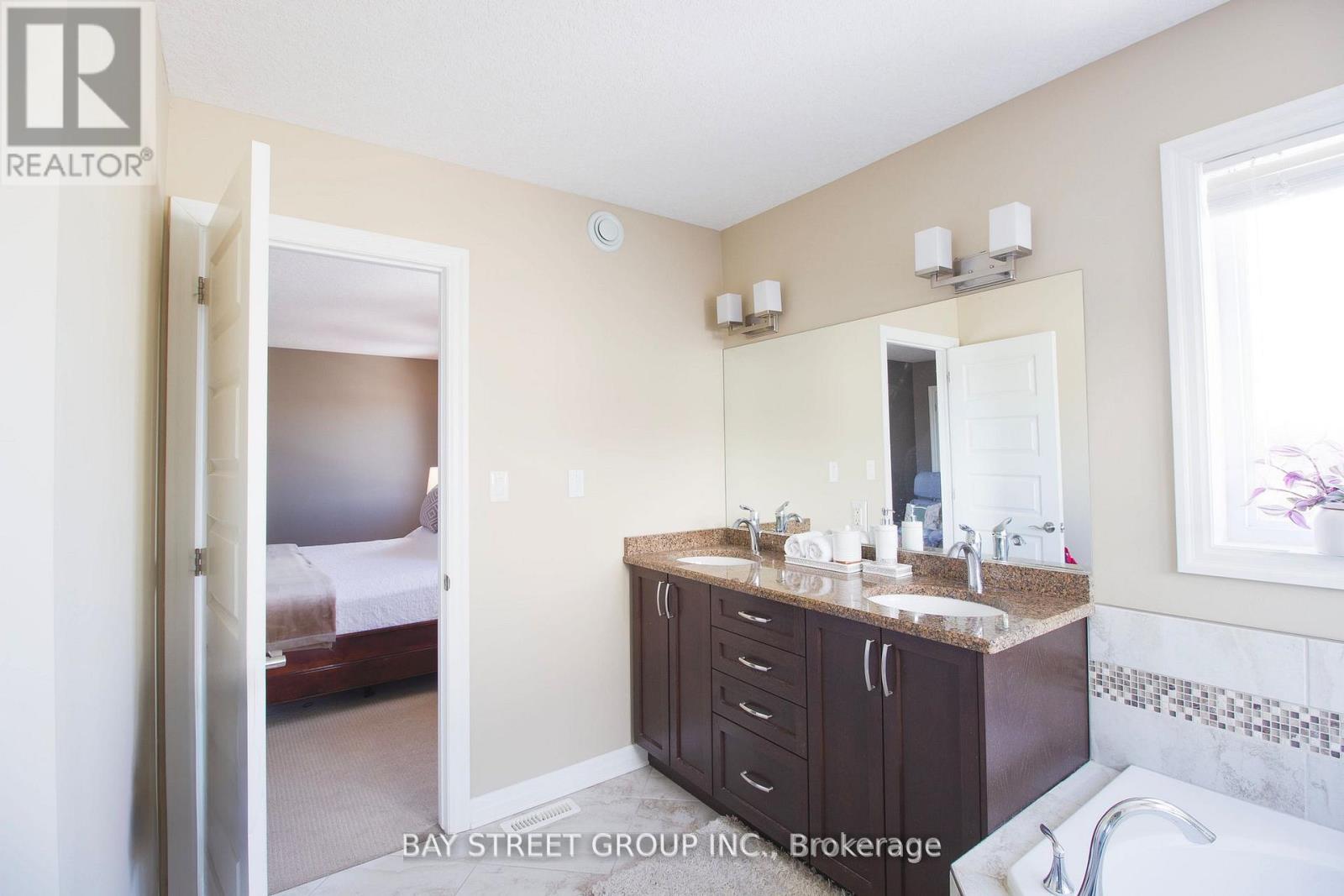 1451 Howlett Circle, London North, Ontario  N5X 0K5 - Photo 20 - X12899104