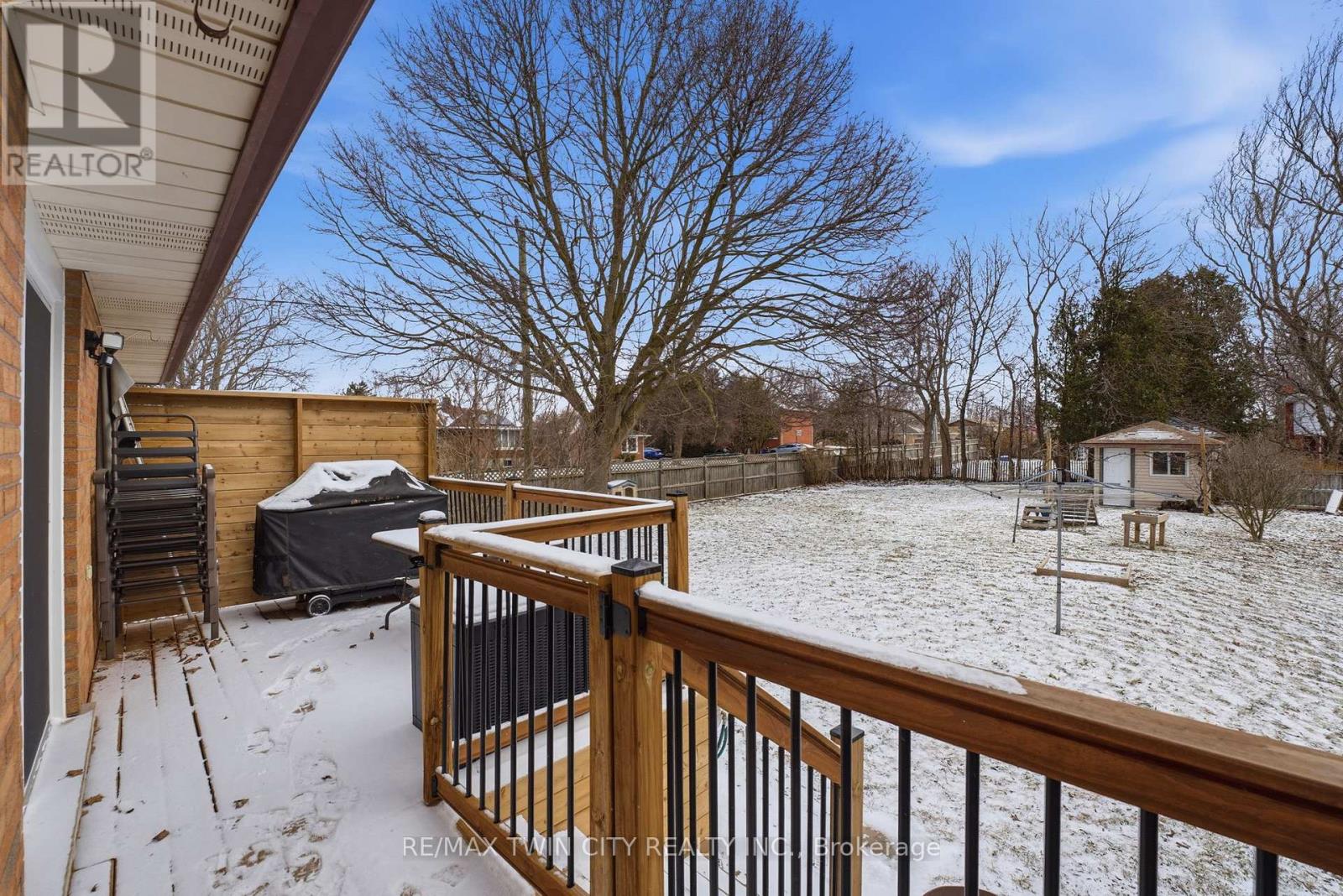 235 Elliott Street, Cambridge, Ontario  N1R 2L2 - Photo 40 - X12899130