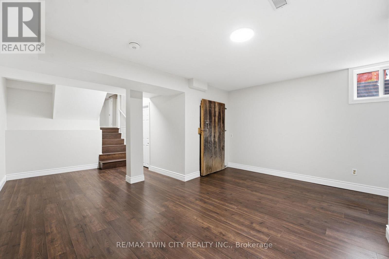 235 Elliott Street, Cambridge, Ontario  N1R 2L2 - Photo 35 - X12899130