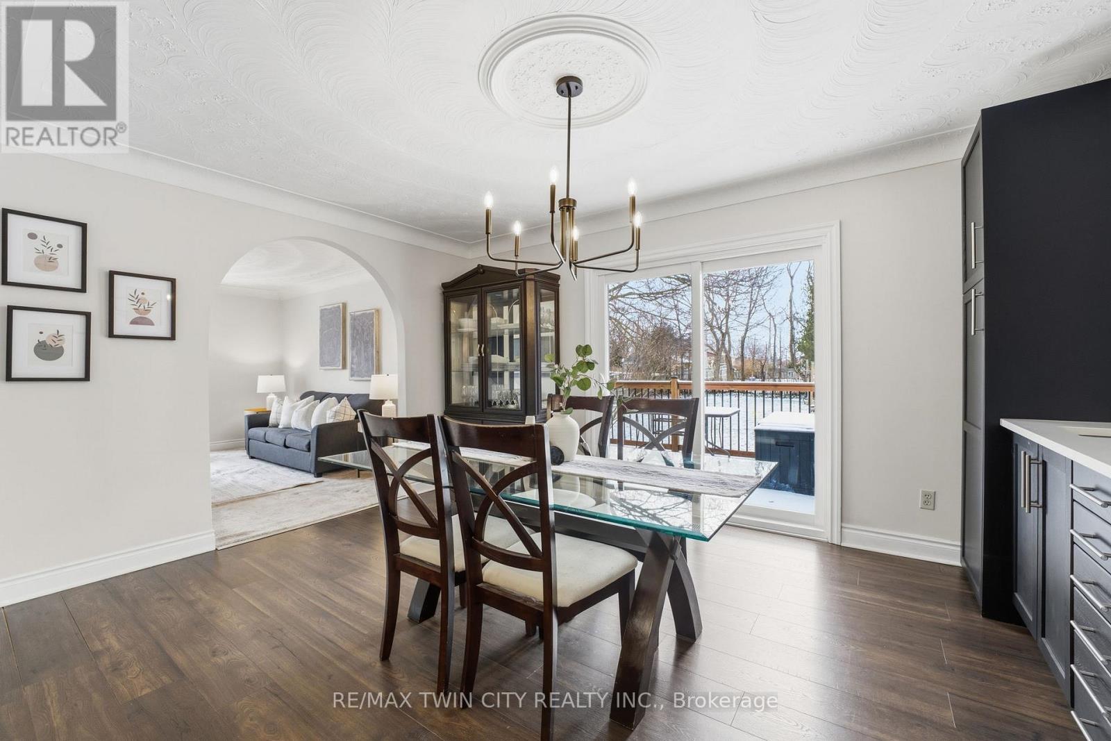 235 Elliott Street, Cambridge, Ontario  N1R 2L2 - Photo 7 - X12899130