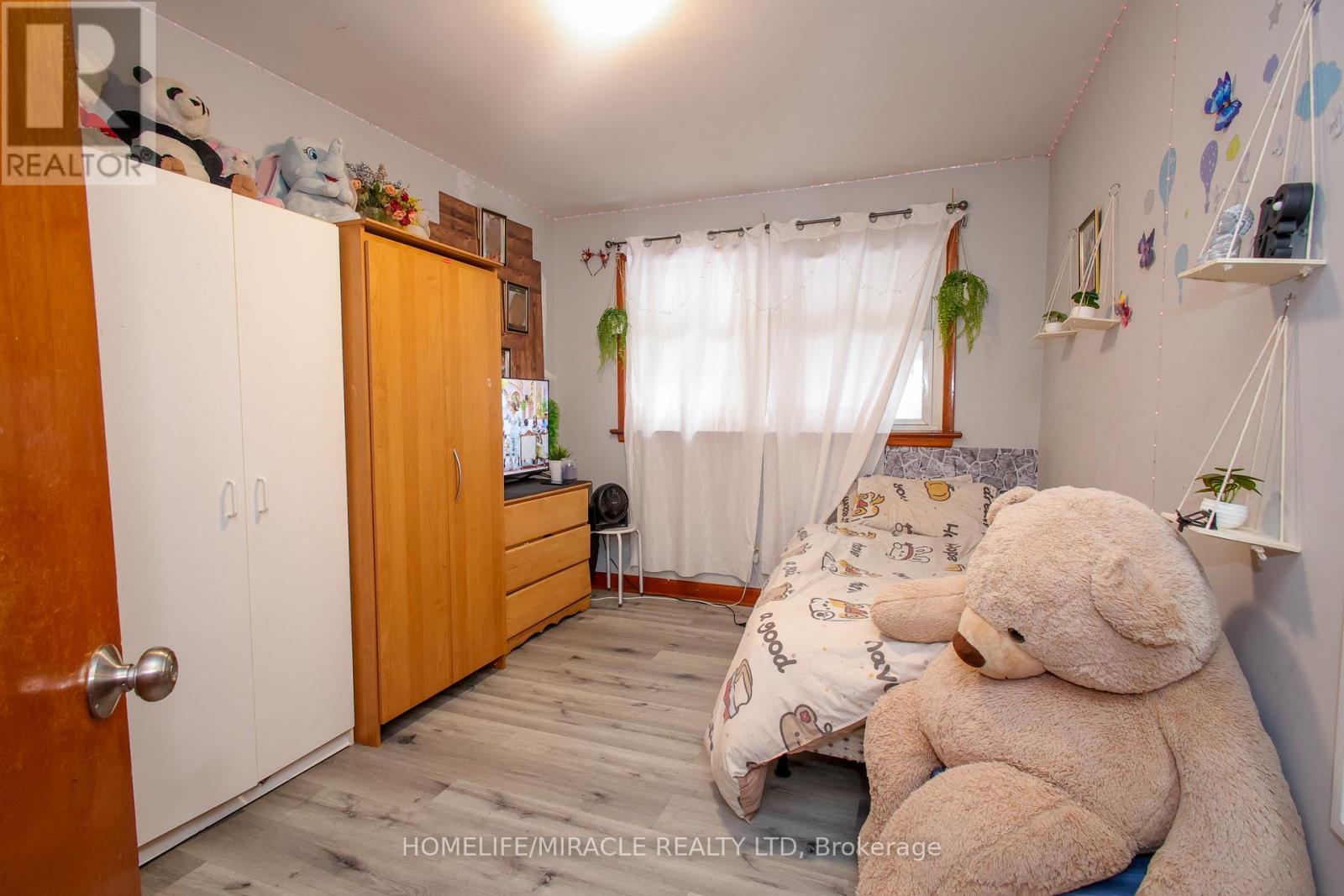 1171 Oxford Street E, London East, Ontario  N5Y 3L7 - Photo 5 - X12899076