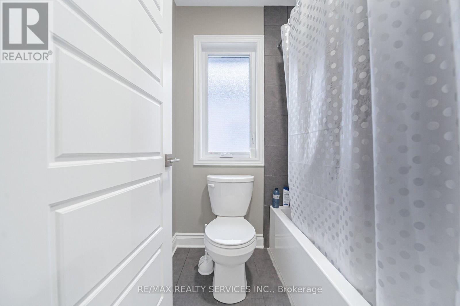 1891 Fountain Grass Drive, London South, Ontario  N6K 0M2 - Photo 14 - X12899180