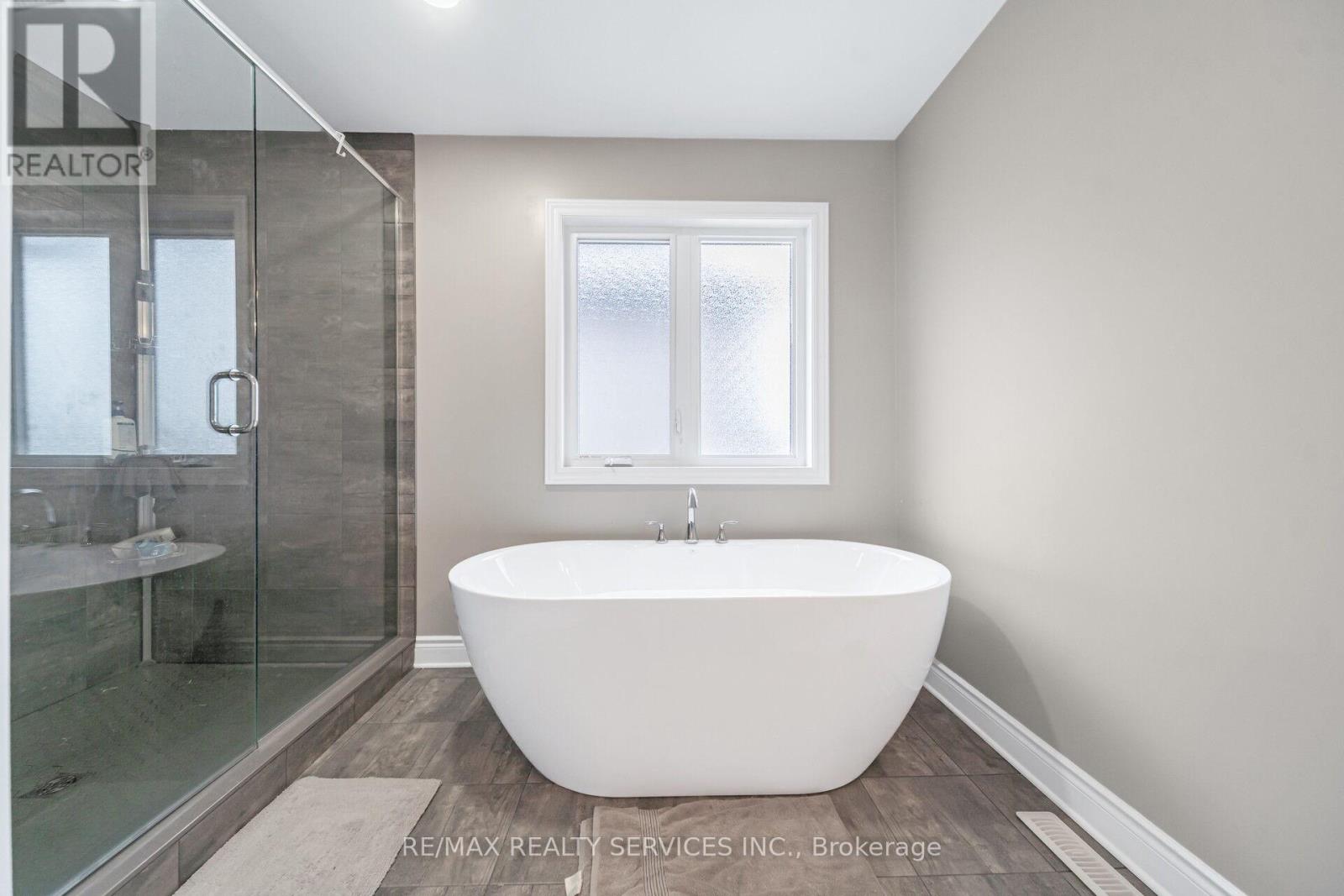 1891 Fountain Grass Drive, London South, Ontario  N6K 0M2 - Photo 16 - X12899180