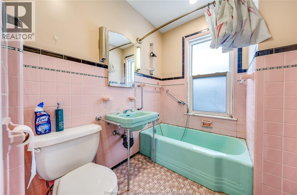 3245 Baby Street, Windsor, Ontario  N9C 1K7 - Photo 22 - 26005759