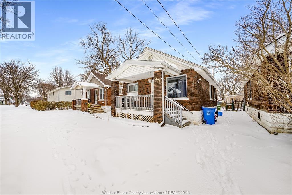 3245 Baby Street, Windsor, Ontario  N9C 1K7 - Photo 3 - 26005759