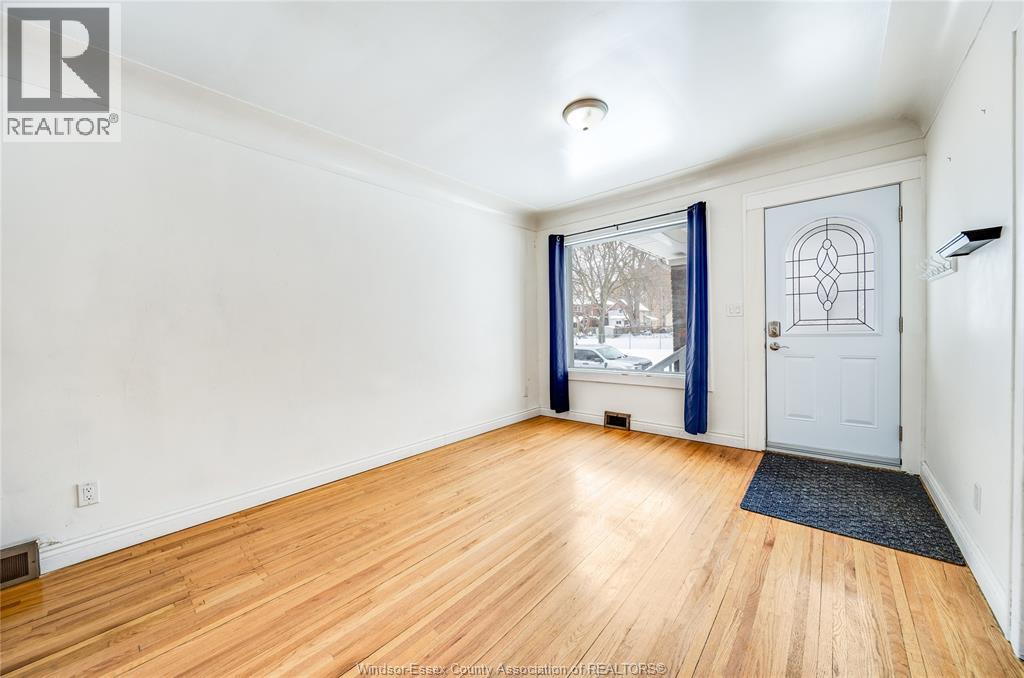 3245 Baby Street, Windsor, Ontario  N9C 1K7 - Photo 6 - 26005759