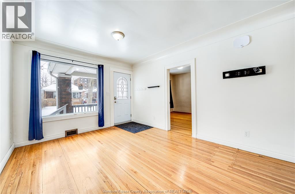 3245 Baby Street, Windsor, Ontario  N9C 1K7 - Photo 8 - 26005759