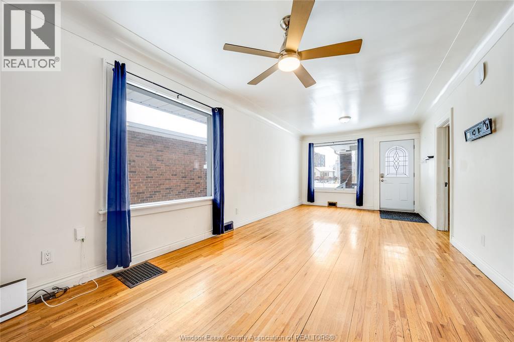 3245 Baby Street, Windsor, Ontario  N9C 1K7 - Photo 9 - 26005759
