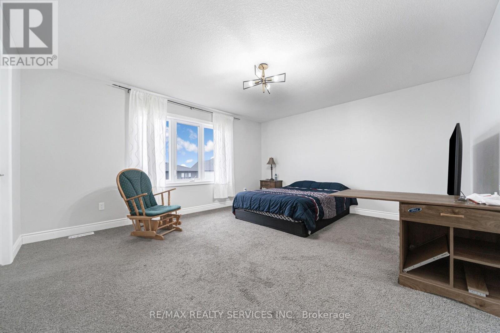 1891 Fountain Grass Drive, London South, Ontario  N6K 0M2 - Photo 17 - X12899180