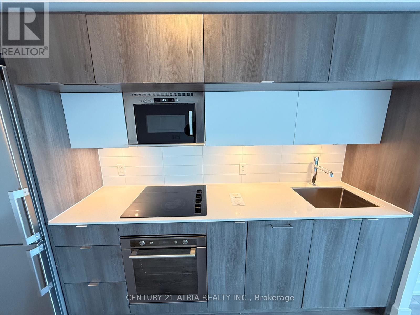 724 - 585 Bloor Street E, Toronto, Ontario  M4W 0B3 - Photo 3 - C12577780