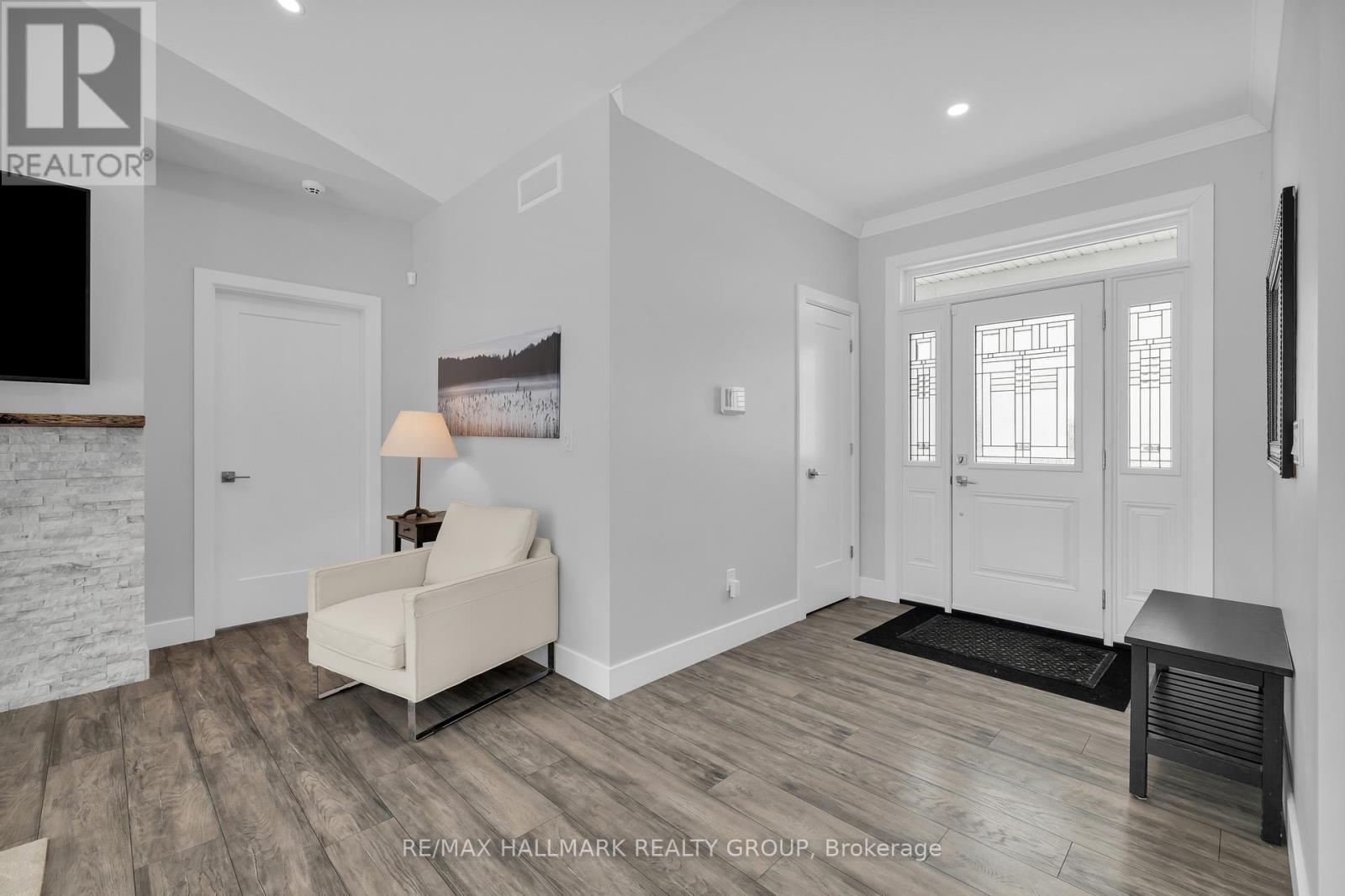 1077 Shearer Drive, Brockville, Ontario  K6V 7K1 - Photo 4 - X12758496