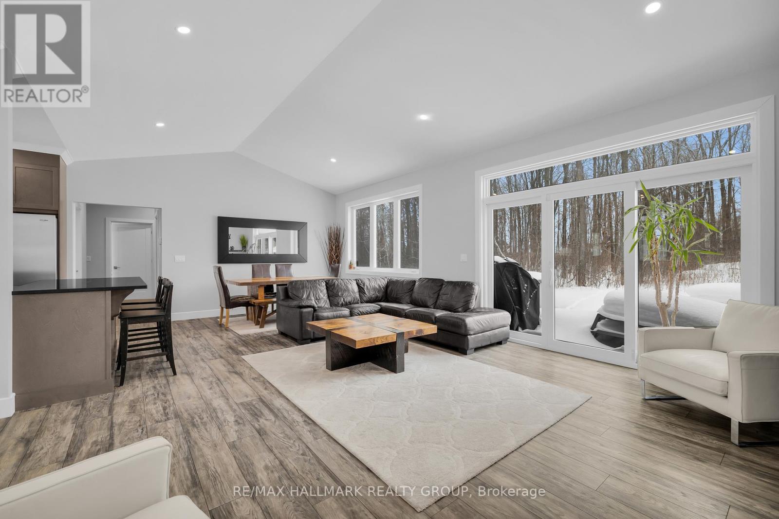 1077 Shearer Drive, Brockville, Ontario  K6V 7K1 - Photo 8 - X12758496