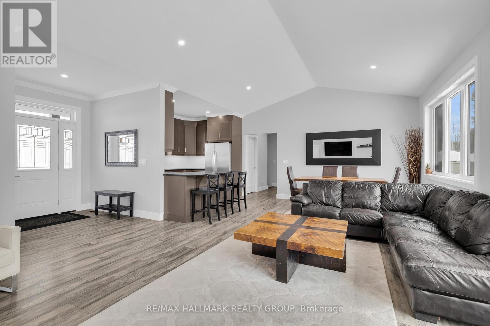 1077 Shearer Drive, Brockville, Ontario  K6V 7K1 - Photo 9 - X12758496