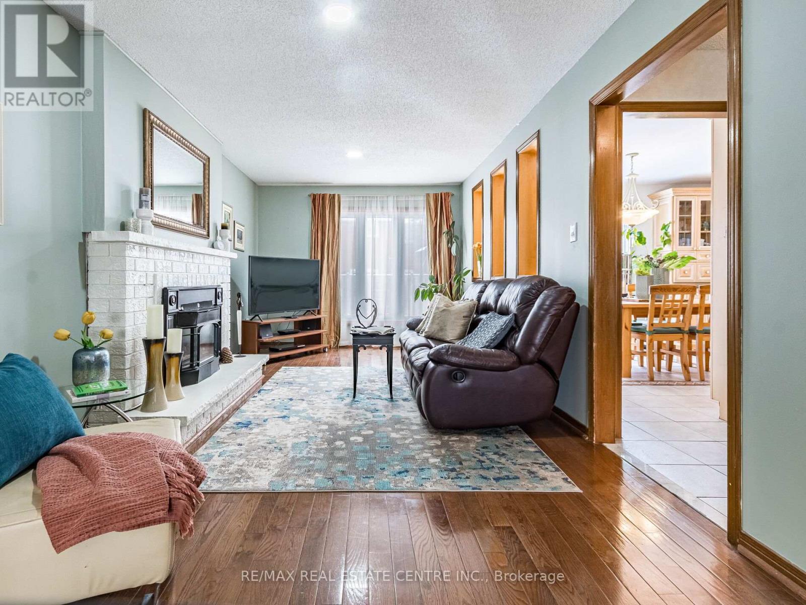 9 Turtlecreek Boulevard, Brampton, Ontario  L6W 3Y4 - Photo 11 - W12902388