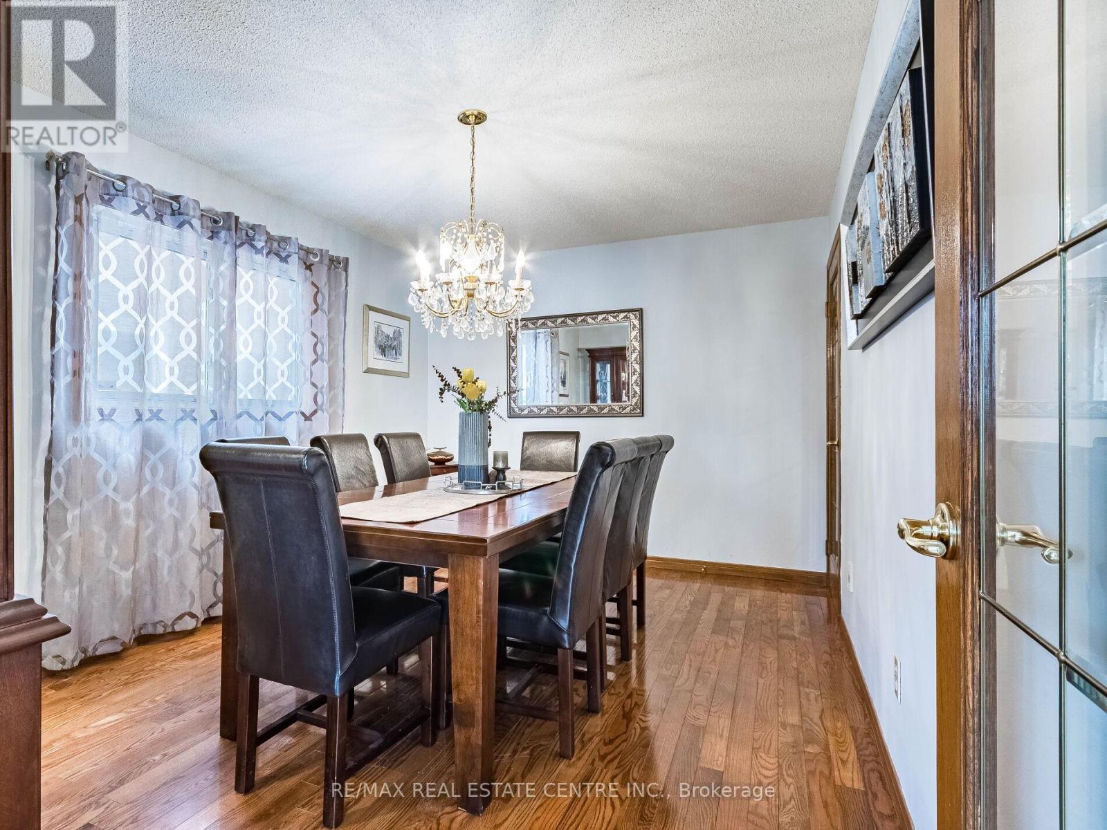 9 Turtlecreek Boulevard, Brampton, Ontario  L6W 3Y4 - Photo 15 - W12902388