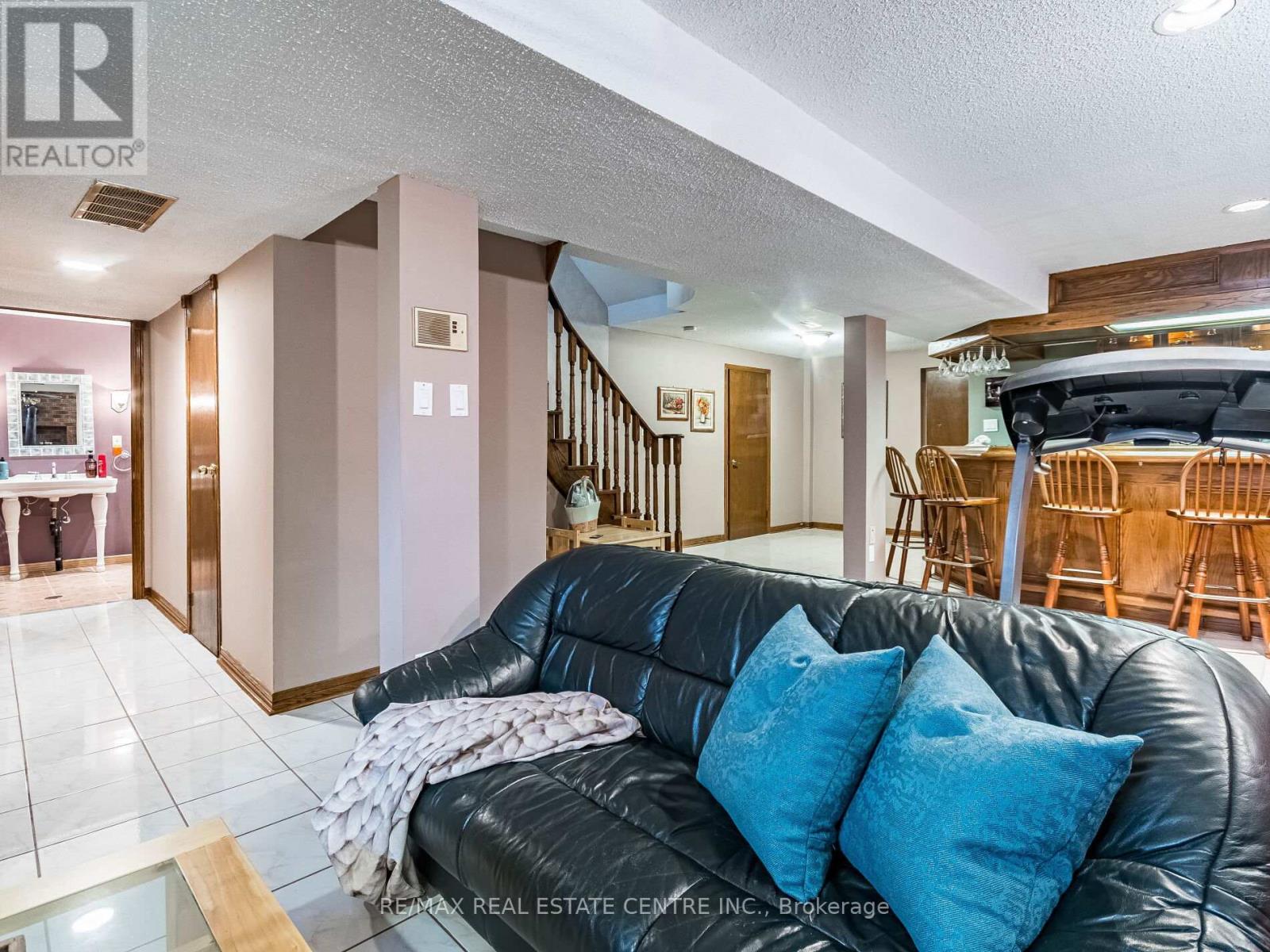 9 Turtlecreek Boulevard, Brampton, Ontario  L6W 3Y4 - Photo 39 - W12902388