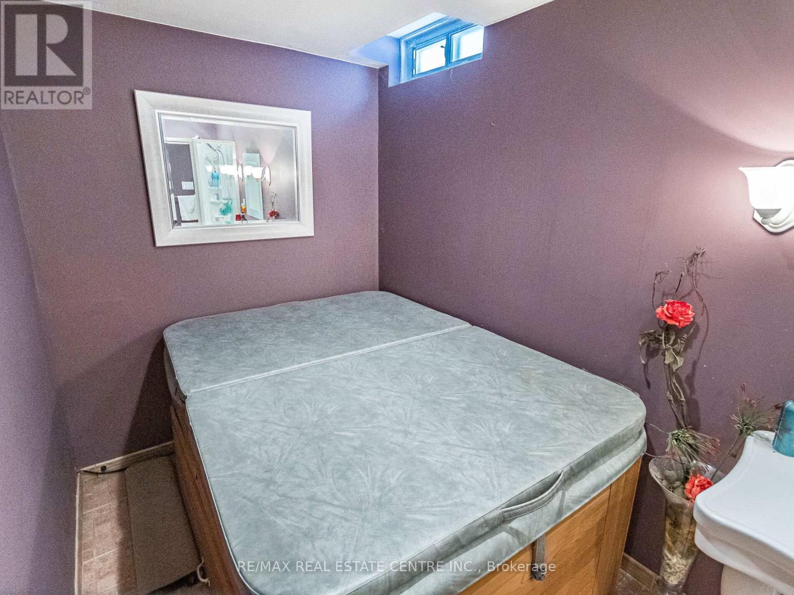 9 Turtlecreek Boulevard, Brampton, Ontario  L6W 3Y4 - Photo 42 - W12902388