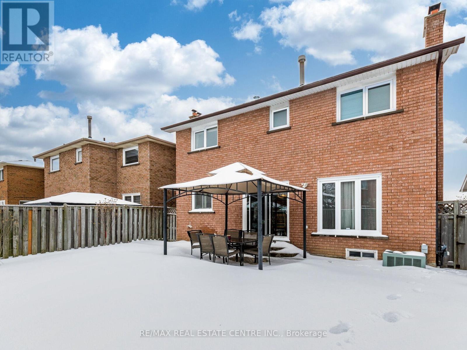 9 Turtlecreek Boulevard, Brampton, Ontario  L6W 3Y4 - Photo 43 - W12902388