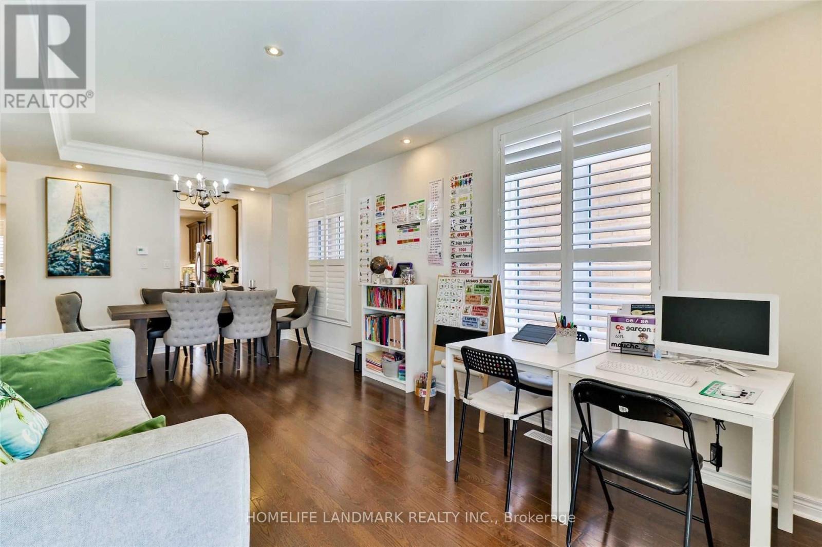 3270 Mintwood Circle, Oakville, Ontario  L6H 0N7 - Photo 3 - W12902460