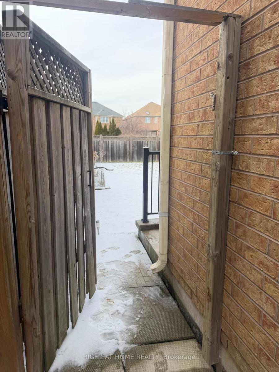 Lower - 3209 Erin Centre Boulevard, Mississauga, Ontario  L5M 7T9 - Photo 8 - W12902478