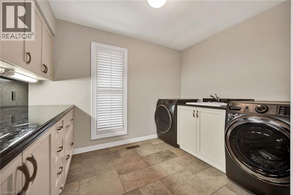 587 Manorwood Court, Waterloo, Ontario  N2K 3L7 - Photo 14 - 40811490