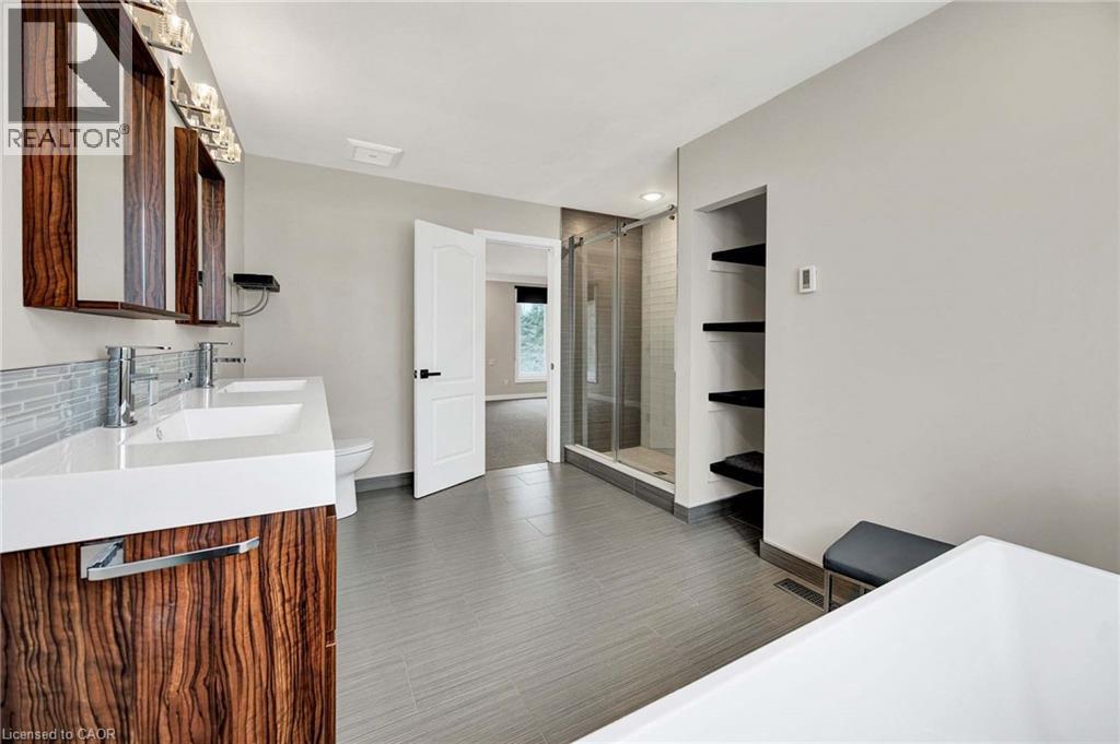 587 Manorwood Court, Waterloo, Ontario  N2K 3L7 - Photo 19 - 40811490